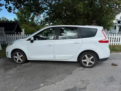 Vit Begagnad 2011 Renault Grand Scénic III Minibuss | 25 000 kr (Superpris)