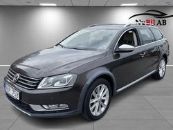 Mörkbrun (brun) Begagnad 2013 VW Passat Alltrack Kombi | 95 800 kr (Marknadspris)