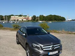 Grå Begagnad 2015 Mercedes GLA200 SUV | 180 000 kr (Marknadspris)
