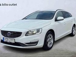 Vit Begagnad 2016 Volvo V60 Kombi | 169 900 kr