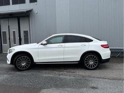 Vit Begagnad 2018 Mercedes GLC250 AMG line Sportkupé | 319 900 kr (Marknadspris)