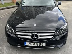 Svart Begagnad 2017 Mercedes E220 Avantgarde Sedan | 215 000 kr (Superpris)