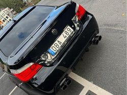 Svart Begagnad 2006 BMW 550 Sedan | 120 000 kr