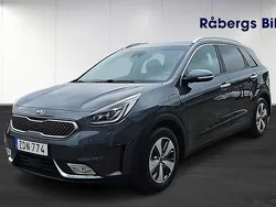 Grå Begagnad 2017 Kia Niro Advance SUV | 179 800 kr (Lite dyr)