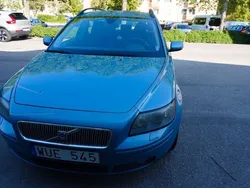 Blå Begagnad 2005 Volvo V50 Kinetic Kombi | 36 000 kr (Marknadspris)