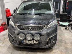 Svart Begagnad 2016 Peugeot Expert Van | 149 900 kr