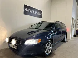 Mörkblå Begagnad 2011 Volvo V70 Kinetic Kombi | 129 900 kr (Marknadspris)
