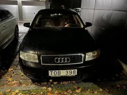 Svart Begagnad 2003 Audi A4 Sedan | 15 000 kr (Bra pris)