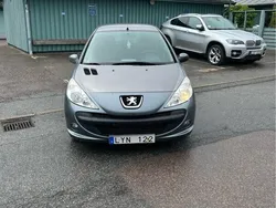 Grå Begagnad 2011 Peugeot 206+ Halvkombi | 22 999 kr (Bra pris)