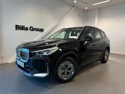 Svart Ny 2025 BMW iX1 Shadowline SUV | 513 000 kr (Bra pris)