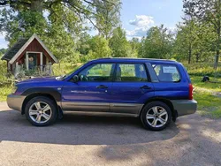 Blå Begagnad 2003 Subaru Forester SUV | 14 000 kr (Lite dyr)
