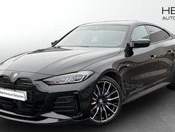 Svart (black) Begagnad 2023 BMW i4 Shadowline Sedan | 589 700 kr (Marknadspris)