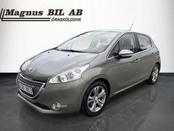 Ljusgrå Begagnad 2012 Peugeot 208 Halvkombi | 69 900 kr (Marknadspris)
