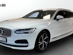 Vit Begagnad 2020 Volvo V90 Momentum Kombi | 309 000 kr (Marknadspris)