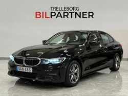 Svart Begagnad 2019 BMW 320 Sport Line Sedan | 219 900 kr (Marknadspris)