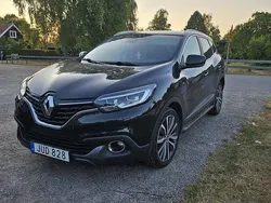 Svart Begagnad 2015 Renault Kadjar SUV | 120 000 kr (Marknadspris)
