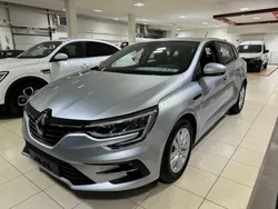 Grå Begagnad 2023 Renault Mégane IV Equilibre Kombi | 269 000 kr