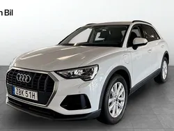 Vit (glaciärvit metallic) Begagnad 2022 Audi Q3 Proline SUV | 359 900 kr (Marknadspris)