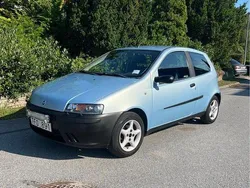 Blå Begagnad 2002 Fiat Punto Halvkombi | 18 500 kr