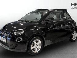 Svart Begagnad 2022 Fiat 500e Icon Halvkombi | 199 900 kr (Marknadspris)