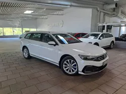 Vit Begagnad 2020 VW Passat Business Kombi | 209 000 kr (Marknadspris)