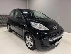 Svart Begagnad 2010 Peugeot 107 Halvkombi | 64 900 kr (Lite dyr)