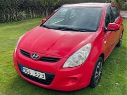 Röd Begagnad 2012 Hyundai i20 Select Halvkombi | 36 500 kr (Bra pris)