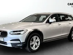 Silver Begagnad 2019 Volvo V90 CC Momentum Kombi | 279 900 kr (Bra pris)