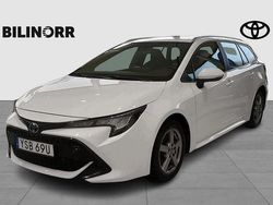 Vit Begagnad 2022 Toyota Corolla Active Kombi | 244 900 kr (Marknadspris)