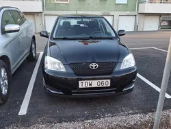 Svart Begagnad 2002 Toyota Corolla Halvkombi | 65 000 kr (Lite dyr)