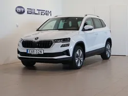 Vit Ny 2024 Skoda Karoq SUV | 343 900 kr (Marknadspris)