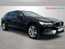 Svart Begagnad 2019 Volvo V60 Momentum Kombi | 194 900 kr (Marknadspris)