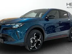 Blå (blue) Ny 2025 Alfa Romeo Junior Edizione Speciale SUV | 393 800 kr