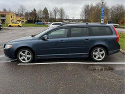 Blå Begagnad 2009 Volvo V70 Momentum Kombi | 32 000 kr