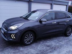 Grå Begagnad 2020 Kia Niro Advance SUV | 210 000 kr (Marknadspris)