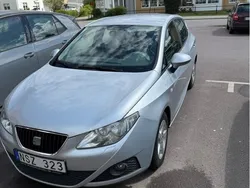 Silver Begagnad 2011 Seat Ibiza Halvkombi | 27 500 kr (Marknadspris)