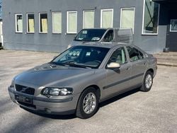 Ljusbrun Begagnad 2001 Volvo S60 Sedan | 24 900 kr (Marknadspris)