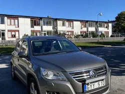 Grå Begagnad 2010 VW Tiguan Sportline SUV | 65 000 kr (Bra pris)