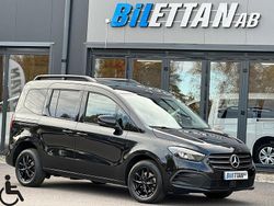 Ljusblå (svart) Begagnad 2024 Mercedes T180 Minibuss | 529 900 kr