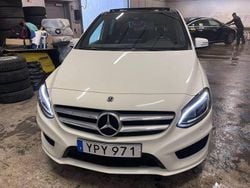 Vit Begagnad 2017 Mercedes B180 AMG Minibuss | 194 000 kr (Marknadspris)