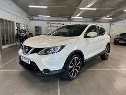 Vit Begagnad 2014 Nissan Qashqai 360º SUV | 144 900 kr (Marknadspris)
