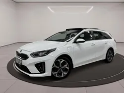 Vit Begagnad 2021 Kia Ceed Sportswagon 2 Kombi | 259 900 kr (Marknadspris)