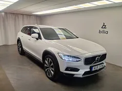 Vit Begagnad 2023 Volvo V90 CC Plus Kombi | 389 000 kr (Marknadspris)