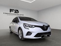 Vit Begagnad 2020 Renault Clio V Halvkombi | 135 000 kr (Marknadspris)