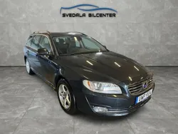 Grå Begagnad 2016 Volvo V70 Momentum Kombi | 154 500 kr (Marknadspris)