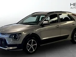 Grå (grey) Ny 2025 Kia Niro SUV | 431 100 kr