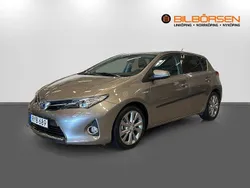 Brun Begagnad 2014 Toyota Auris Halvkombi | 159 900 kr