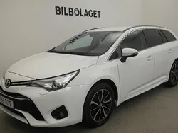 Vit Begagnad 2018 Toyota Avensis Kombi | 159 800 kr (Marknadspris)