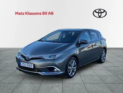 Mörkgrå Begagnad 2017 Toyota Auris Hybrid Executive Halvkombi | 179 000 kr (Marknadspris)