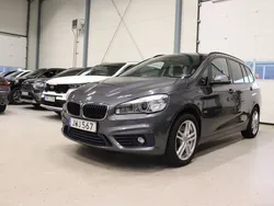 Grå Begagnad 2015 BMW 220 Sport Line Minibuss | 199 800 kr (Marknadspris)